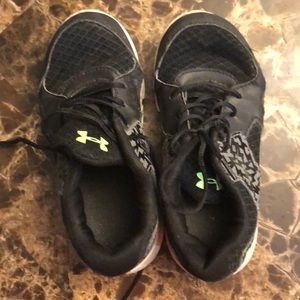 Underarmour kids shoes